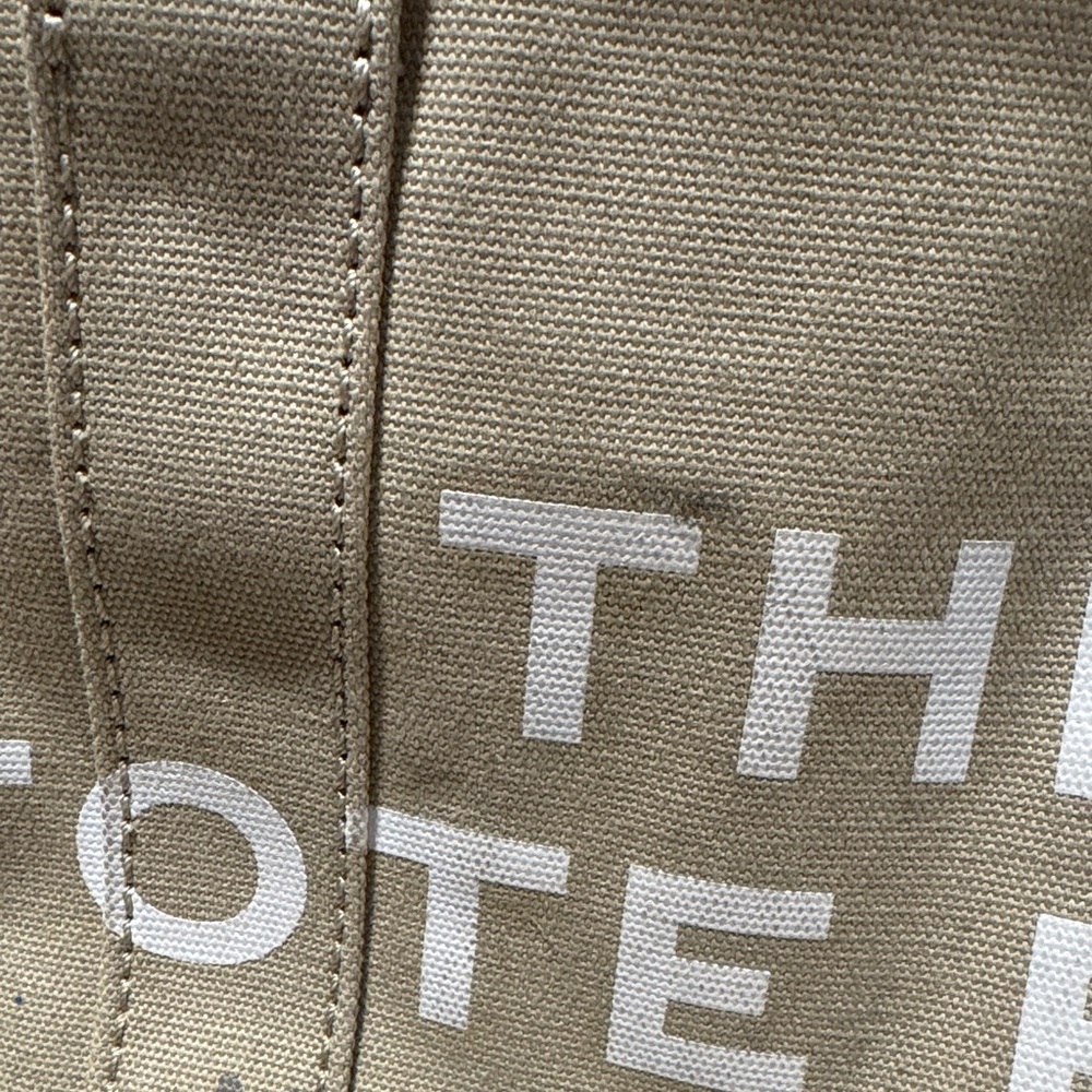 Marc Jacobs Tan Tote Bag - Picture 8 of 8